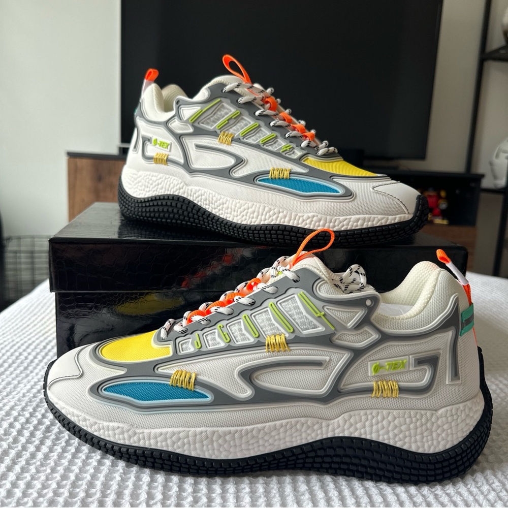 John Geiger 004 “Dry Ice” Size 13